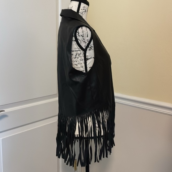 NWT know one cares Black Fringe Women's Vest - Picture 4 of 9